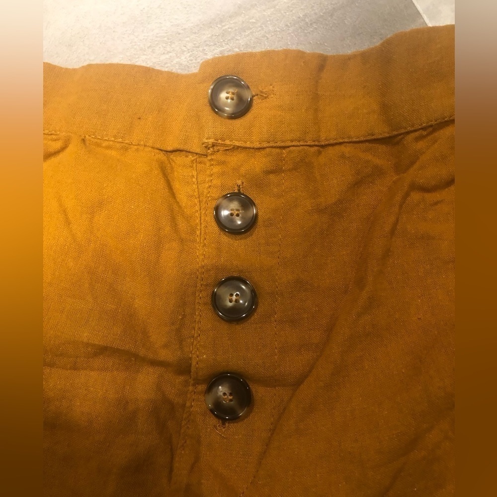 3/$30 - PULL&BEAR ramie/cotton shorts 💞 - Picture 2 of 5